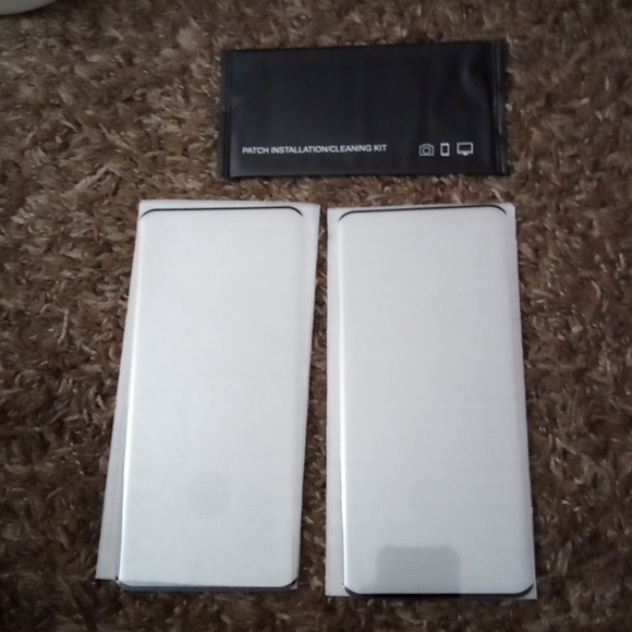 2 tempered glass screen protectors Samsung Galaxy S20, Plus, ultra - Picture 2 of 3